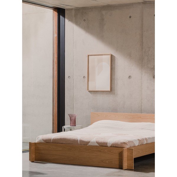 Dabīga toņa divvietīga gulta no skaidu plāksnēm/no finiera ar ozolkoka imitāciju ar redelēm 200x200 cm Valt – noo.ma-image-4