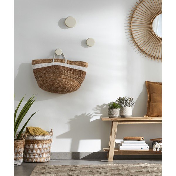 Krēmkrāsas dižskābarža masīvkoka sienas āķi (3 gab.) Nadua – Kave Home-image-1