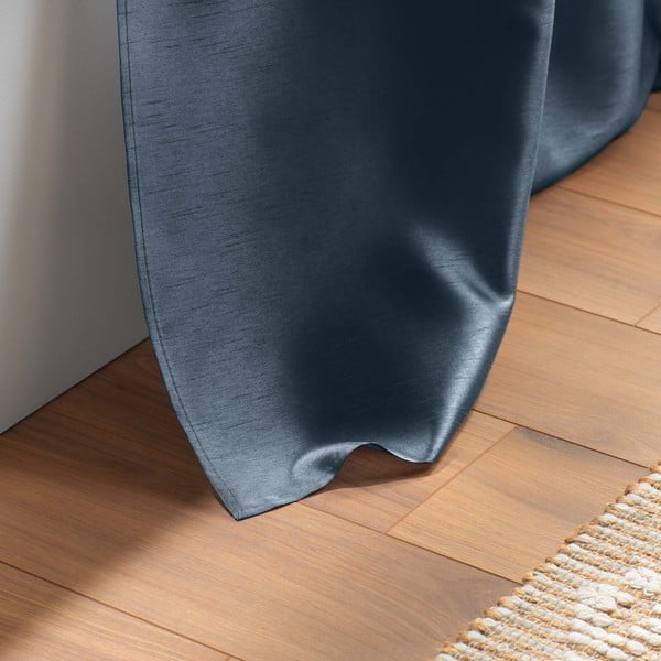Tumši zils aizkars no mikrosatīna 140x240 cm Shana – douceur d'intérieur-image-3