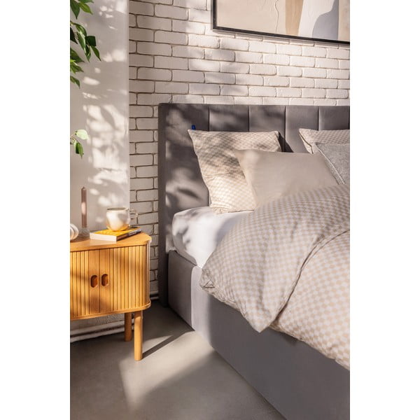 Pelēka polsterēta divvietīga gulta ar veļas kasti un redelēm 180x200 cm Thessa Bold Line – Bonami Selection-image-3