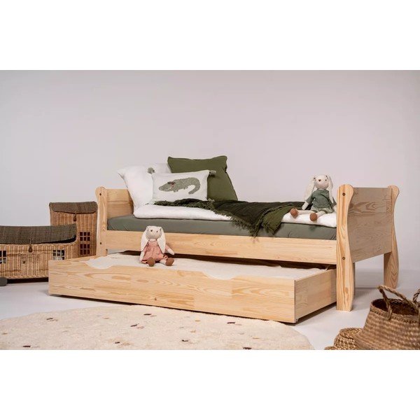 Dabīga toņa priedes masīvkoka izvelkama bērnu gulta ar veļas kasti un redelēm 90x190 cm Roma – Adeko-image-1