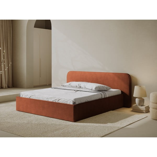 Ķieģeļu sarkana polsterēta divvietīga gulta ar veļas kasti un redelēm 180x200 cm Elizabeth – Micadoni -image-1