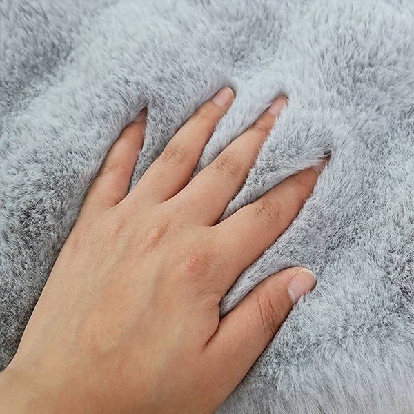 Gaiši pelēks mazgājams apaļš paklājs ø 120 cm Bubble Grey – Mila Home-image-1