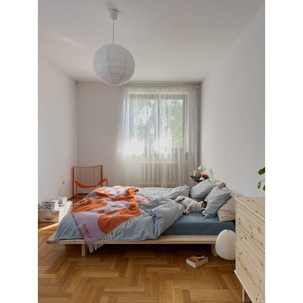 Dabīga toņa priedes masīvkoka divvietīga gulta ar redelēm 160x200 cm Japan – Karup Design-image-4