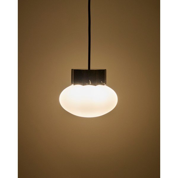 Balta/melna metāla piekaramā lampa ar stikla abažūru ø 15 cm Idela – Kave Home-image-1