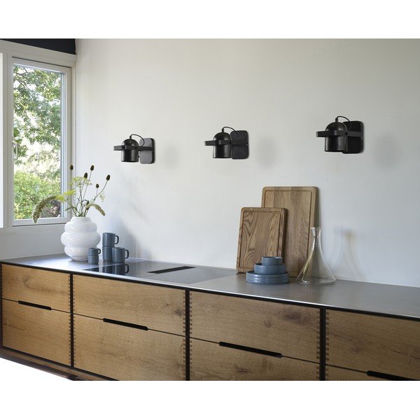 Melna metāla sienas lampa ar saliekamu konstrukciju ar vadu Nesvik – Villa Collection-image-3