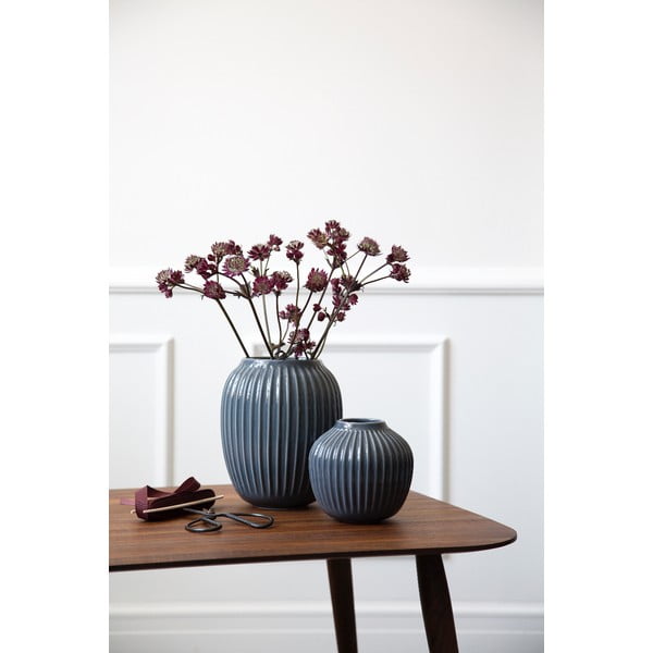 Antracīta pelēka keramikas vāze Kähler Design Hammershoi, augstums 20 cm-image-1