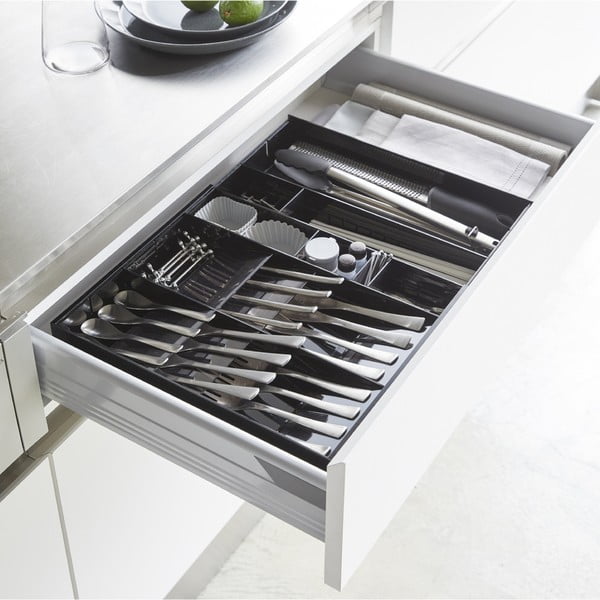 Melns plastmasas organizators atvilktnei 47,5 x 35 cm – YAMAZAKI-image-1