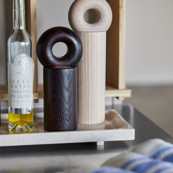 Dabīga toņa koka sāls un piparu dzirnaviņas Hoop – OYOY Living Design-image-2