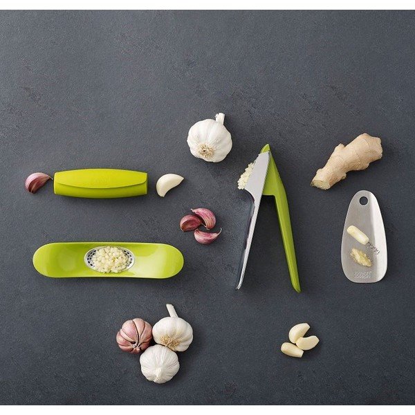 Zaļa šūpuļveida ķiploku prese Joseph Joseph Garlic Rocker-image-4