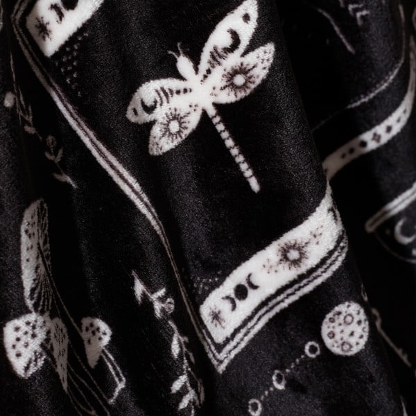 Melns mikroplīša pleds ar Halovīnu motīvu 130x170 cm Enchanted Witchcraft – Catherine Lansfield-image-2