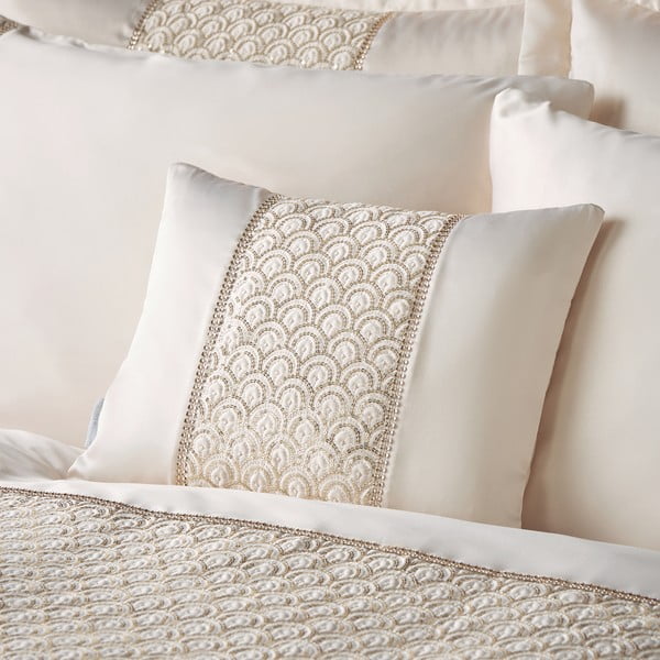 Dekoratīvais spilvens no mikrosatīna 30x40 cm Deco Sequin – Catherine Lansfield-image-1