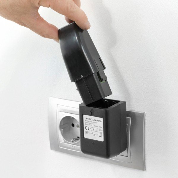 InnovaGoods bezvadu elektriskā grīdas slota-image-1