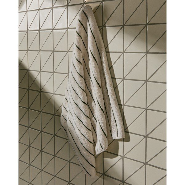 Zaļš/bēšs frotē kokvilnas dvielis 50x90 cm Dorane – Kave Home-image-1
