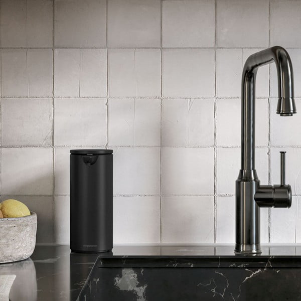 Matēti melns tērauda automātisks ziepju dozators 414 ml – simplehuman-image-1