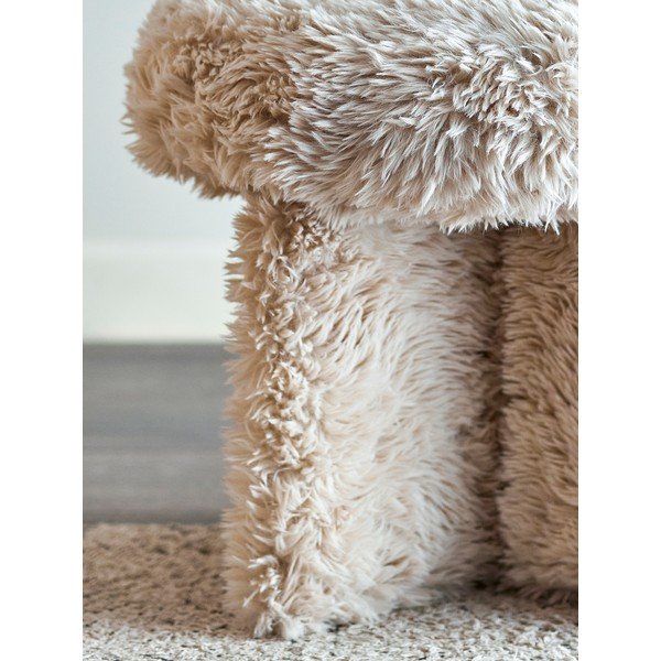 Bēšs pufs no mākslīgās kažokādas Frikka – Bloomingville-image-3