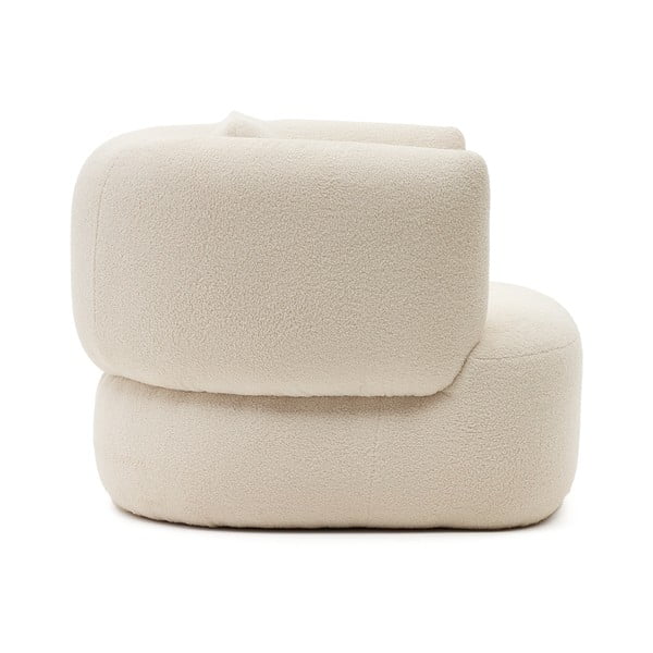 Krēmkrāsas atpūtas krēsls no buklē auduma Martina – Kave Home-image-3