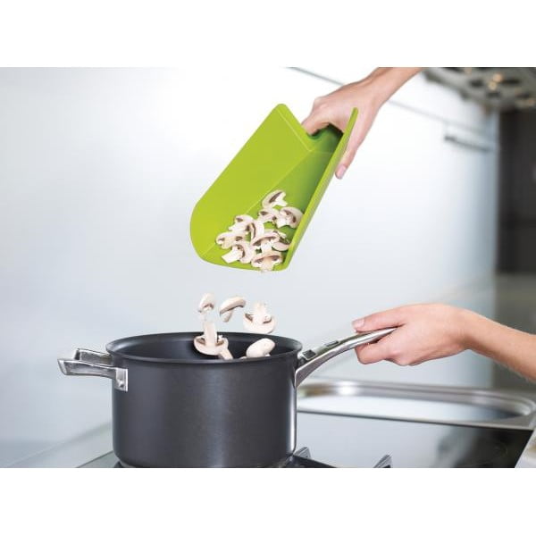 Zaļš kapāšanas dēlītis Joseph Joseph Chop2Pot Mini, garums 17 cm-image-2