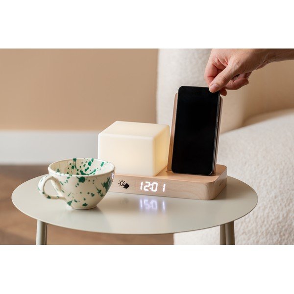 Digitāls/galda modinātājpulkstenis ar bezvadu uzlādi Retro LED Night Light – Karlsson-image-1