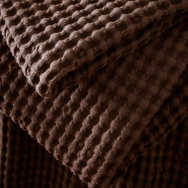Tumši brūns kokvilnas pleds 150x200 cm Jaipur Chunky Waffle – Pineapple Elephant-image-3