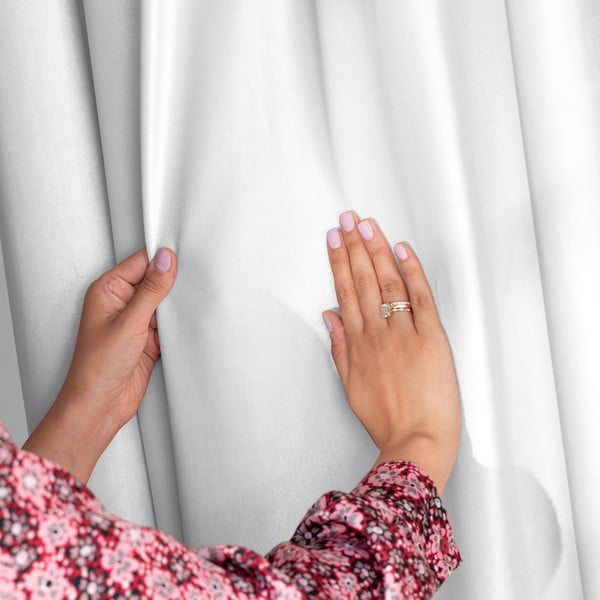 Balts samta daļēji gaismu necaurlaidīgs aizkars 140x270 cm Eyelets – Restilo-image-3