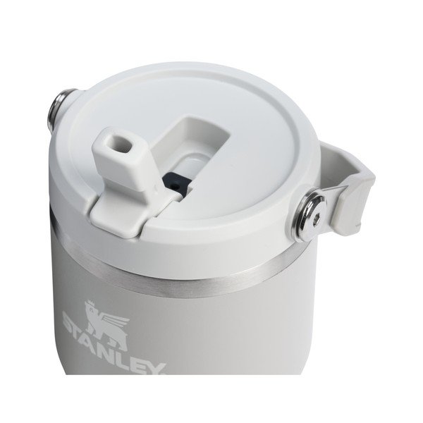 Gaiši pelēks nerūsējošā tērauda termoss 600 ml IceFlow™ Flip Straw 2.0 Tumbler Ash – Stanley-image-3