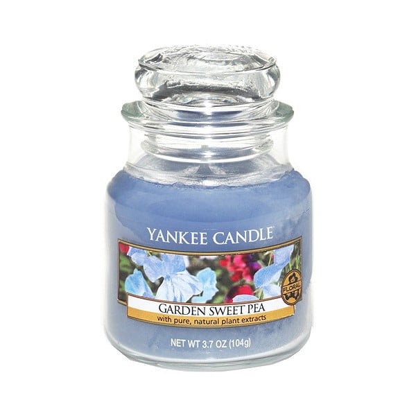 Yankee Candle aromātiskā svece Ziedi no dārza, degšanas laiks 25 - 40 stundas