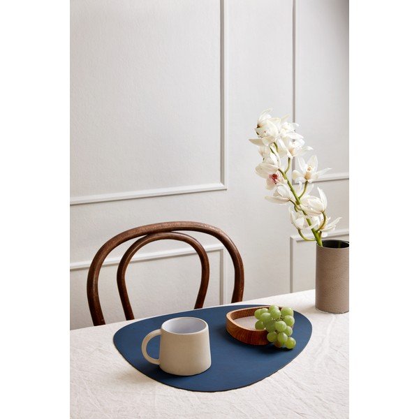 Galda paliktnis no ekoloģiskās ādas 37x44 cm Curve L Nupo – LIND DNA-image-2