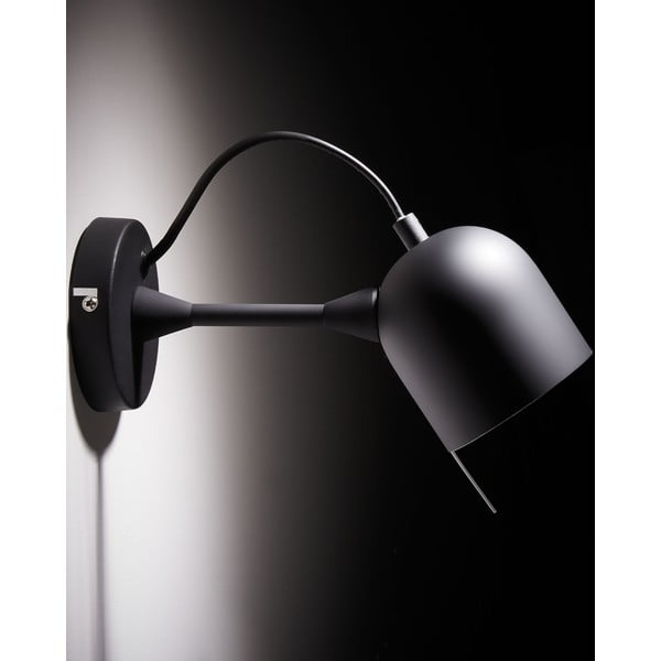 Melna sienas lampa Lucilla – Kave Home-image-3