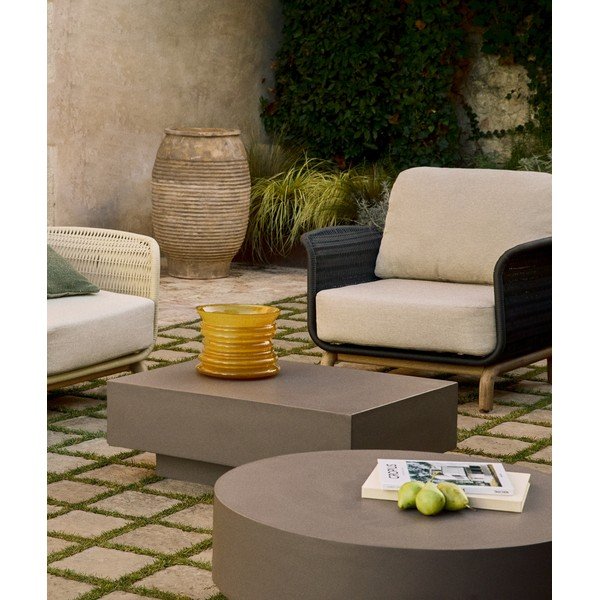 Betona dārza kafijas galdiņš 60x80 cm Rustella – Kave Home-image-1