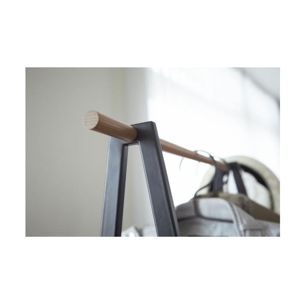 Melns metāla drēbju pakaramais statīvs Tower – YAMAZAKI-image-4