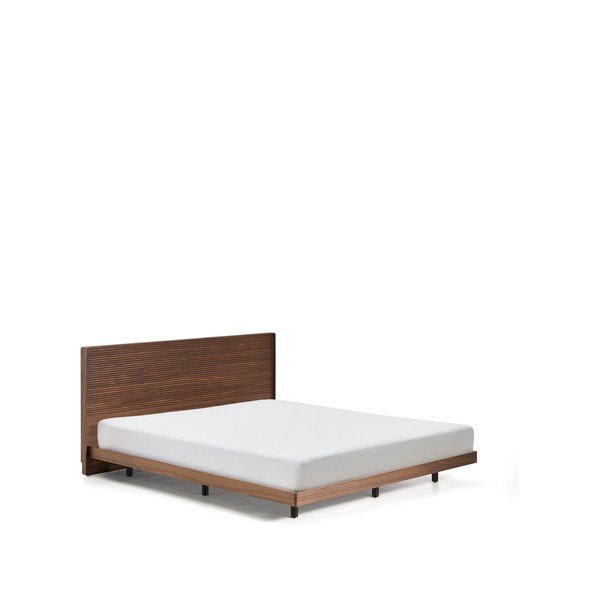 Brūna bērza masīvkoka divvietīga gulta ar redelēm 180x200 cm Norlen – Kave Home-image-3