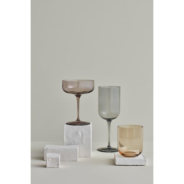 4 pelēku sarkanvīna glāžu komplekts Blomus Mira, 400 ml-image-1