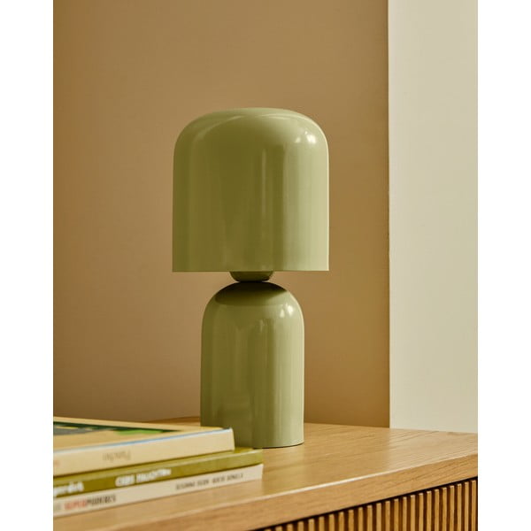 Zaļa galda lampa ar metāla abažūru (augstums 28 cm) Monze – Kave Home-image-1