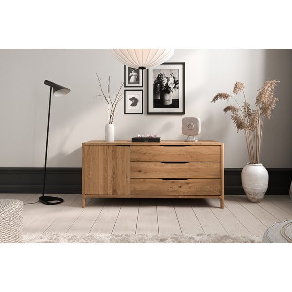 Dabīga toņa ozola masīvkoka zema kumode 140x64 cm Twig – The Beds-image-3