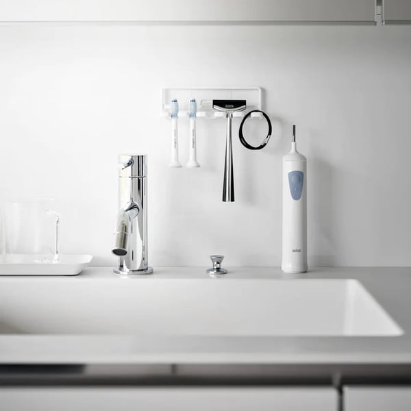 Balts metāla pašlīmējošs zobu birstes turētājs Film Hook – YAMAZAKI-image-1