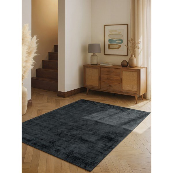Melns ar rokām darināts viskozes paklājs 80x150 cm Noemi – Vikosa-image-1