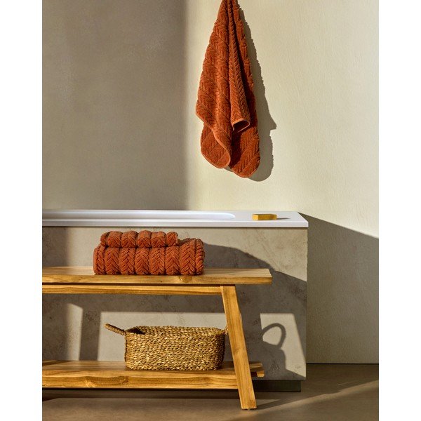 Terakotas oranžs frotē kokvilnas dvielis 50x90 cm Rune – Kave Home-image-3