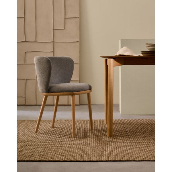Gaiši brūns polsterēts ēdamistabas krēsls Ciselia – Kave Home-image-1