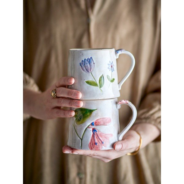 Krēmkrāsas keramikas krūzes (2 gab.) 430 ml Camilla – Bloomingville-image-4