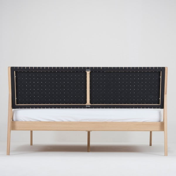 Ozola masīvkoka gulta ar melnu galvgali Gazzda Fawn, 140 x 200 cm-image-4