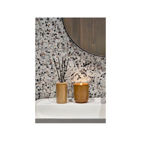 Difuzors Iris: Spicy Sandalwood – Villa Collection-image-1