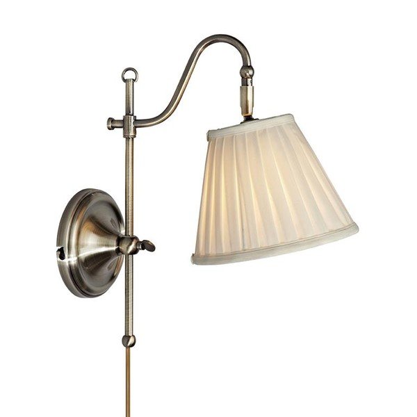 Sienas lampa Markslöjd Charleston, bēšs