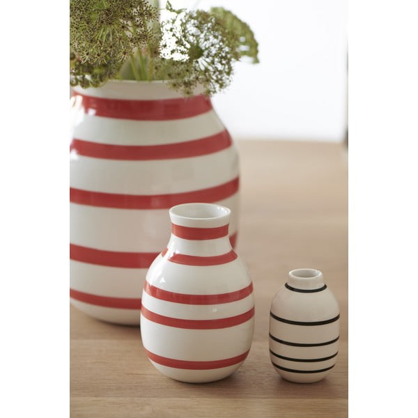 Balti sarkana keramikas vāze ar svītrām Kähler Design Omaggio, augstums 12,5 cm-image-2