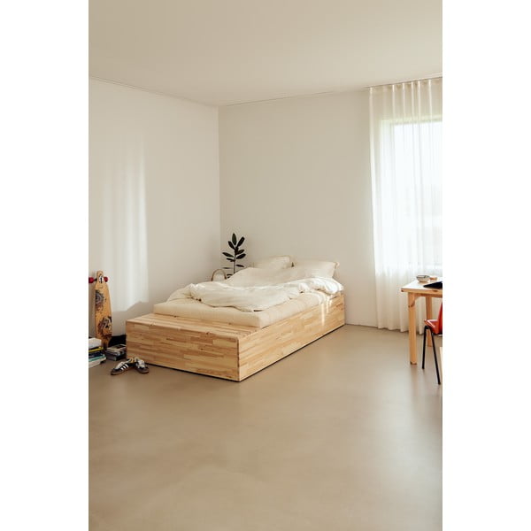 Dabīga toņa priedes masīvkoka divvietīga gulta ar veļas kasti un redelēm 160x200 cm Basement Bed – Karup Design-image-1