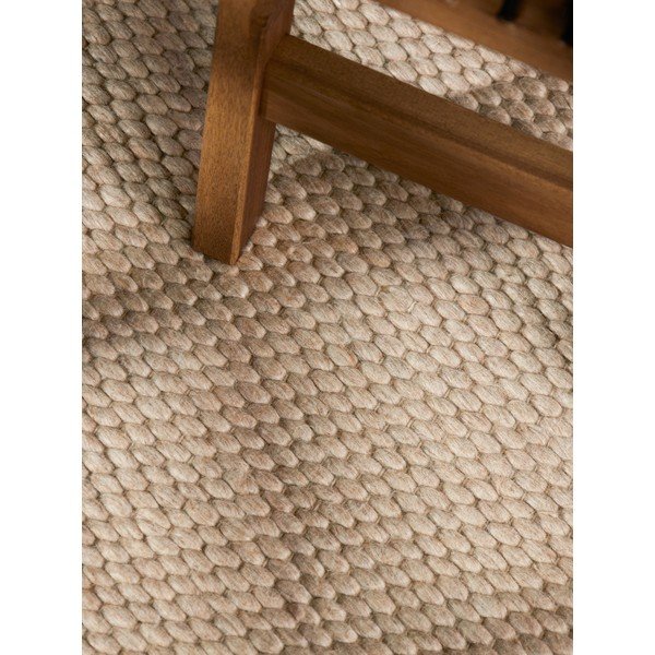 Bēšs ar rokām darināts vilnas paklājs 160x230 cm Lyon Beans – Elle Decoration-image-2