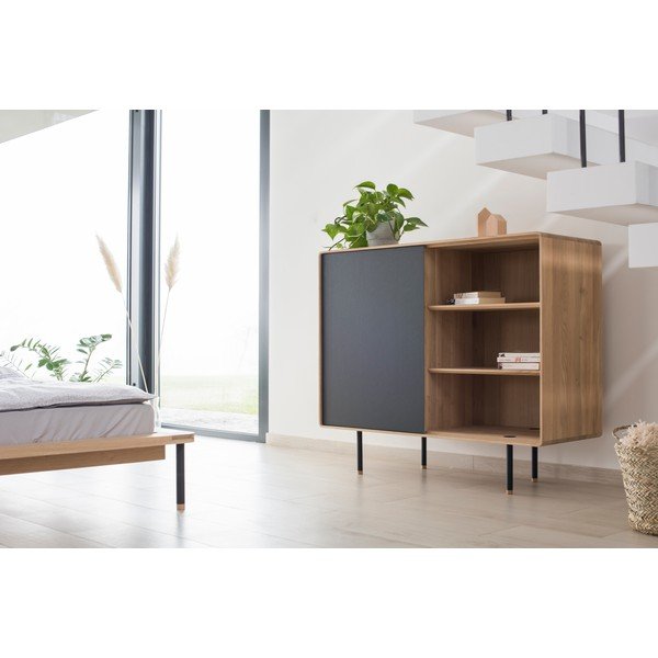 Melna/dabīga toņa ozola masīvkoka zema kumode 118x100 cm Fina – Gazzda-image-3