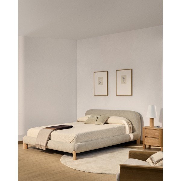 Bēša polsterēta divvietīga gulta bez režģa 180x200 cm Odina – Kave Home-image-1