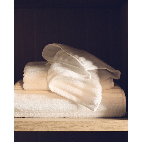 Balts frotē kokvilnas dvielis 70x140 cm Navira – Kave Home-image-1