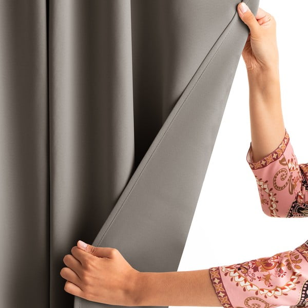 Pelēkbēšs daļēji gaismu necaurlaidīgs aizkars 140x245 cm Kierra – Restilo-image-4